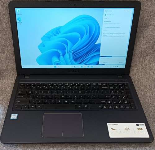 Asus Vivobook 15 X540UAR, 8th Gen i5-8250@1.6GHz, 8GB RAM, 120GB SSD, 15` HD Display, Win 11