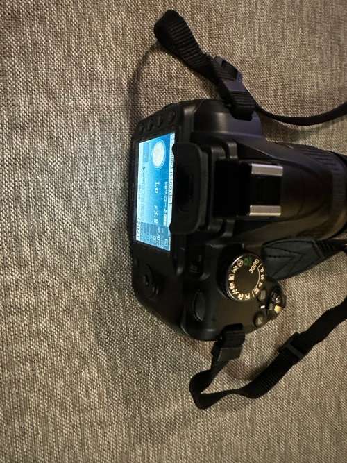 NIKON D3000 WITH 28-80MM LENS
