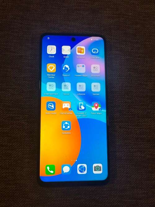 HUAWEI P SMART 2021 4GB RAM 128 GB MEMORY SINGLE SIM MINT CONDITION
