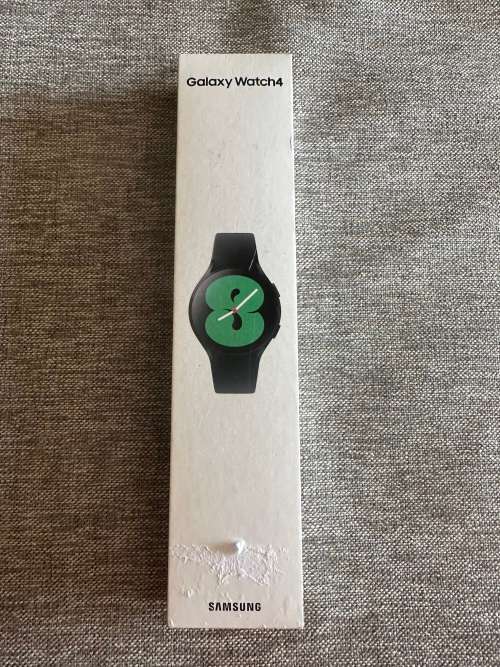 SAMSUNG GALAXY WATCH 4 40MM RM-R860 GPS BLUETOOTH WIFI GPS MINT CONDITION