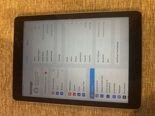 IPAD AIR 5TH GEN  A1822 32GB WIFI MINT