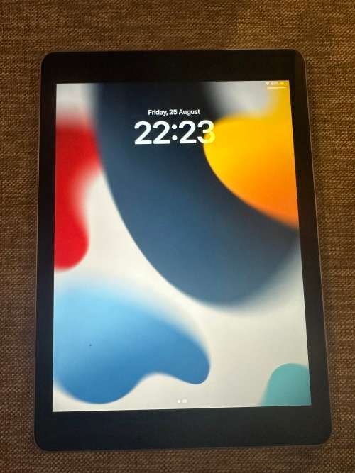 IPAD AIR 5TH GEN  A1822 32GB WIFI MINT