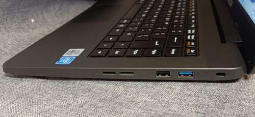 Mecer SF40IL6, 10th Gen Intel i3-1005G1@1.2GHz, 8GB RAM, 256GB SSD, 14` HD Display, Windows 11