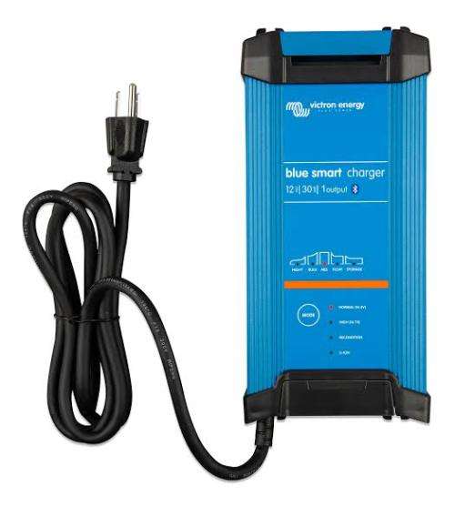 Victron Blue Smart Ip22 Charger 12 15 + Dc Connector Mint as New