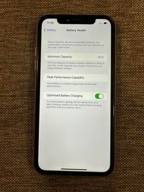 i PHONE XR 64GB MINT CONDITION AS NEW 86% BATT HEALTH