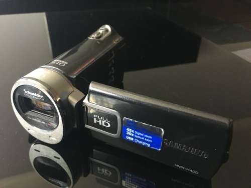 Samsung HMX-H400 Video Camera Mint Condition