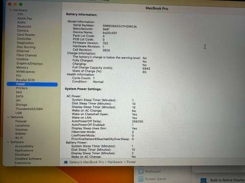 MacBook Pro `Core i7` 16GB Ram 256gb ssd 15` Touch bar /Mid-2017 Low Cycle count.