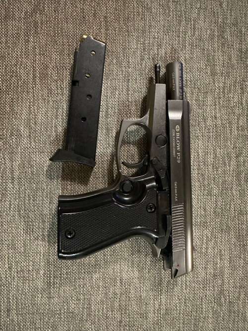 BLOW P29 BLANK GUN SOUNDS LIKE A REAL GUN