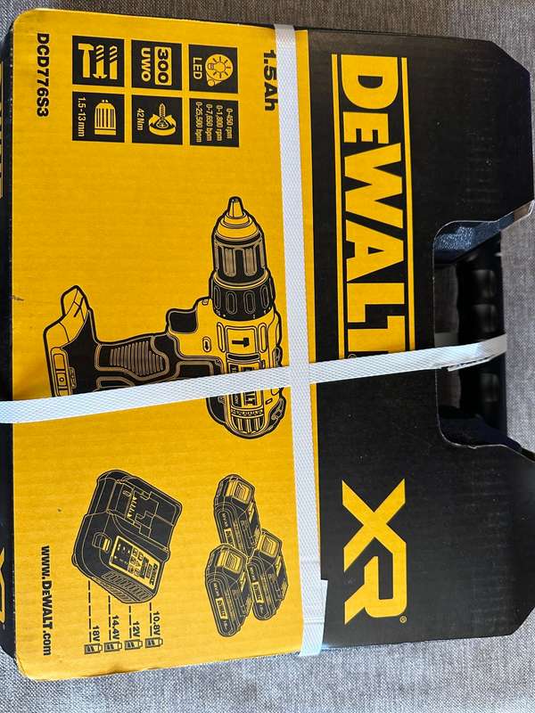 DEWALT 18V XR COMPACT HAMMER DRILL DRIVER WITH 3 BATTERIES NEW SEALED