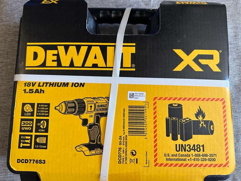 DEWALT 18V XR COMPACT HAMMER DRILL DRIVER WITH 3 BATTERIES NEW SEALED