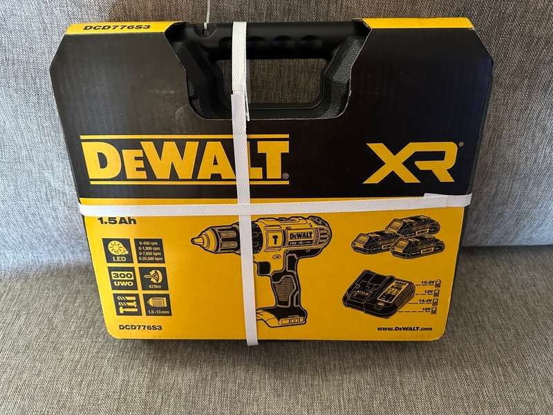 DEWALT 18V XR COMPACT HAMMER DRILL DRIVER WITH 3 BATTERIES NEW SEALED