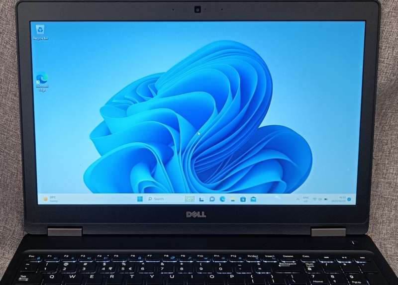 Dell Precision 3520, Nvidia Quadro M620 GPU, Intel i7-7700HQ@2.8GHz, 16GB RAM, 256GB m.2 SSD