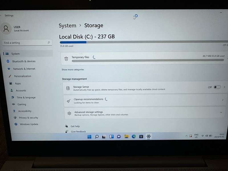 HP EliteBook 840 G5  8th Gen i7-8550U@1.9GHz, 8GB RAM, 256GB SSD,UHD GRAPHICS 620 FHD Display LTE