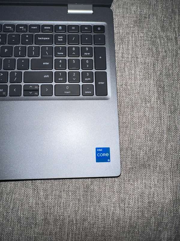 Dell Latitude 5520 Intel Iris Xe Graphics i5, 11th Gen  16GB 256GBSSD MINT AS NEW DELL WARRANTY