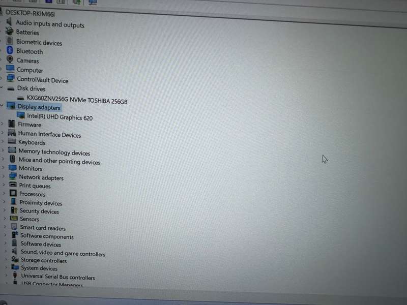 DELL 7390 I5 8TH GEN 16GB RAM 256GBSSD FHD DISPLAY