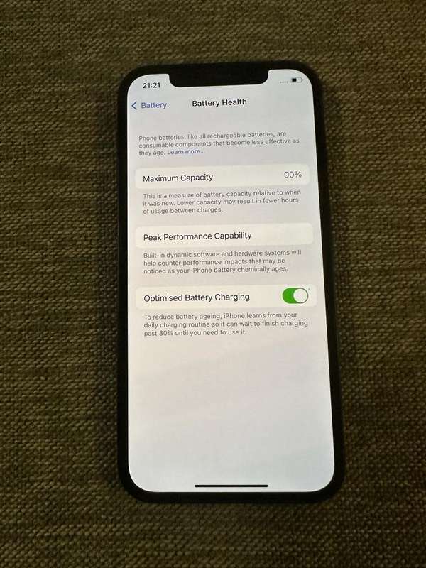 I PHONE 12  64 GB 90% BATTERY HEALTH MINT