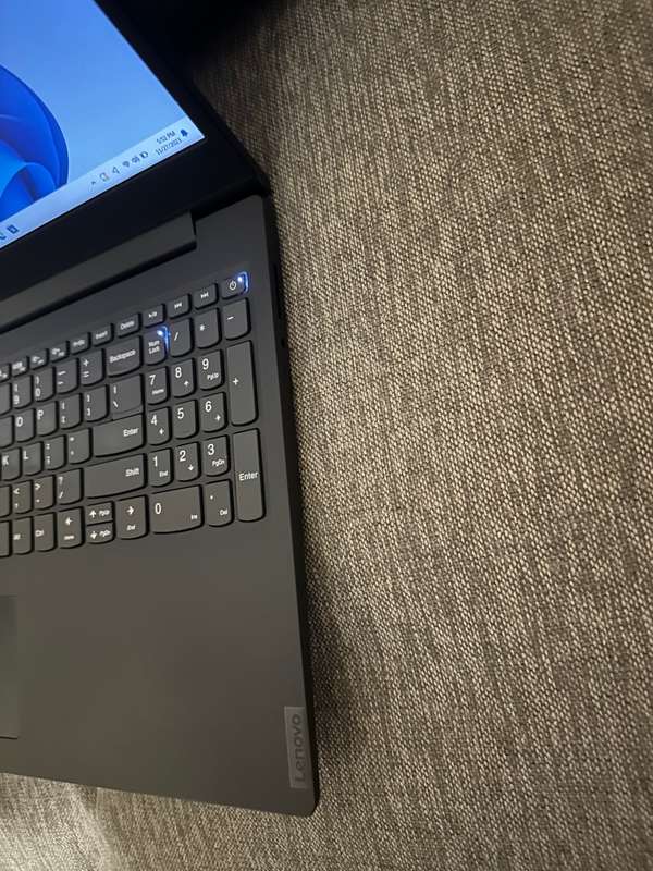 LENOVO V15-IIL CORE I5 10TH GEN 20GB RAM 512GBSSD HDR DISPLAY