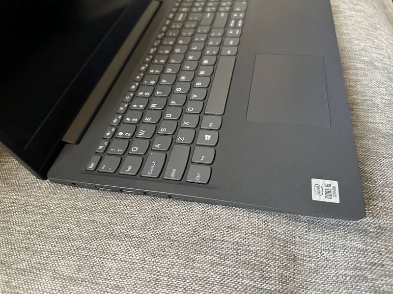 LENOVO V15-IIL CORE I5 10TH GEN 20GB RAM 512GBSSD FHD DISPLAY