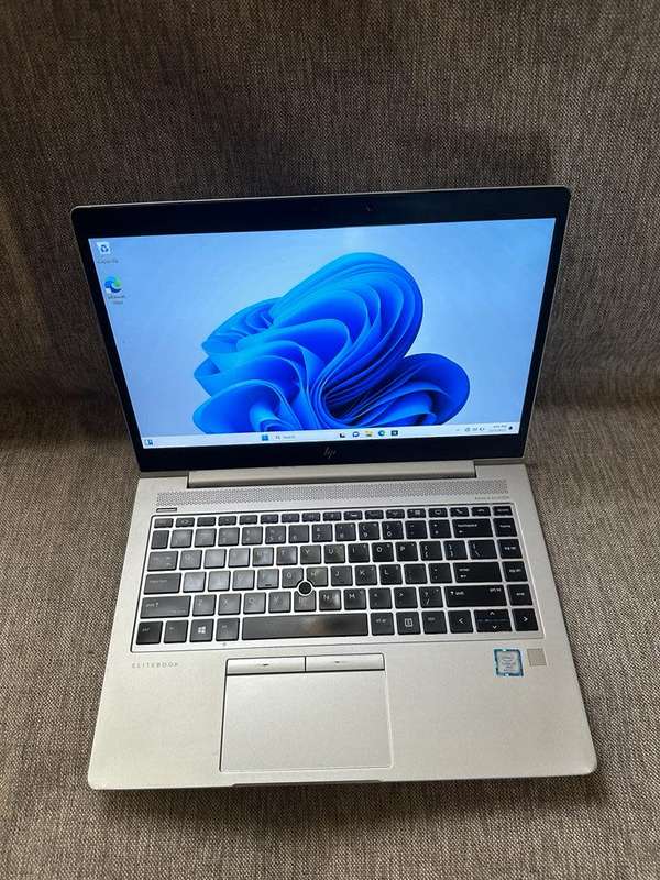 HP EliteBook 840 G5  8th Gen i7-8550U@1.9GHz, 8GB RAM, 256GB SSD,UHD GRAPHICS 620 FHD Display LTE