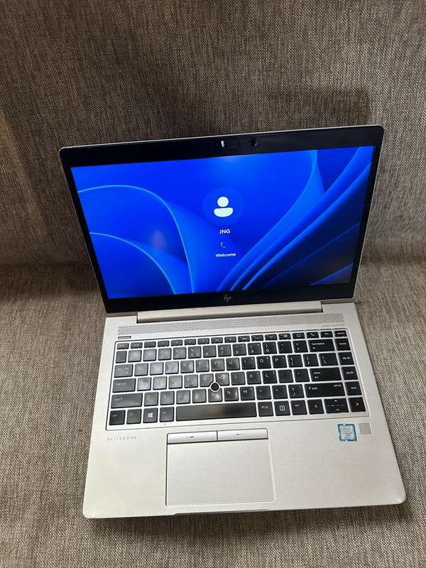 HP EliteBook 840 G5  8th Gen i7-8550U@1.9GHz, 8GB RAM, 256GB SSD,UHD GRAPHICS 620 FHD Display LTE