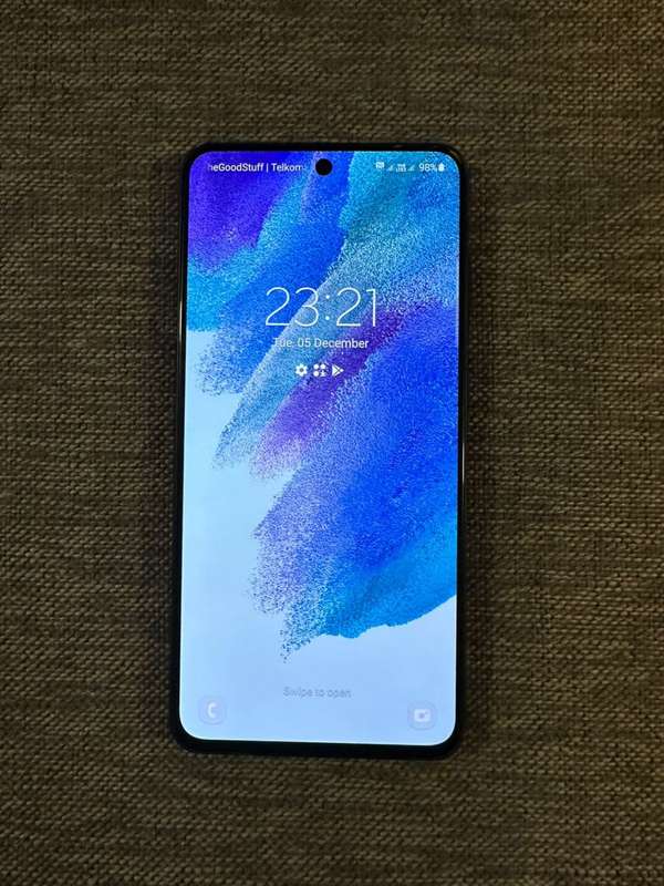 SAMSUNG S21 FE 5G DUAL SIM 6GB RAM 128GB