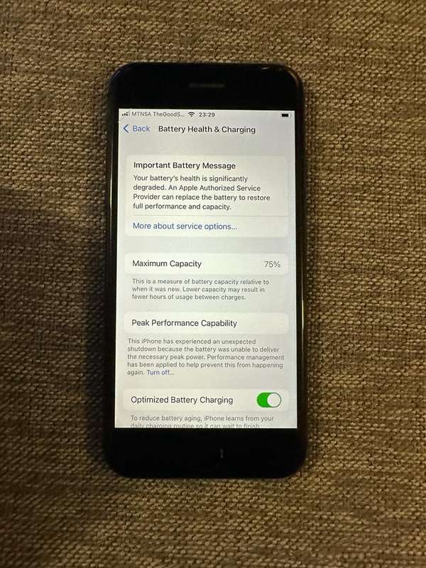 I PHONE SE 2020  64GB 75% BATT HEALTH PLEASE READ
