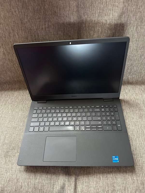 Dell Vostro 3500, 11th Gen i5-1135G7@2.4GHz, 16GB RAM, 256GB NVMe SSD, 15` FHD Display Dell Warranty