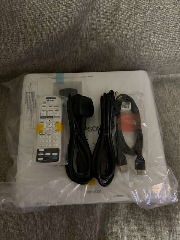 EPSON EB-L200F FULL HD LASER PROJECTOR NEW
