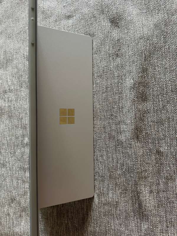 MICROSOFT SURFACE PRO 7 CORE I5 10TH GEN 8GB RAM 256GB SSD INTEL IRIS PLUS GRAPHICS MINT AS NEW