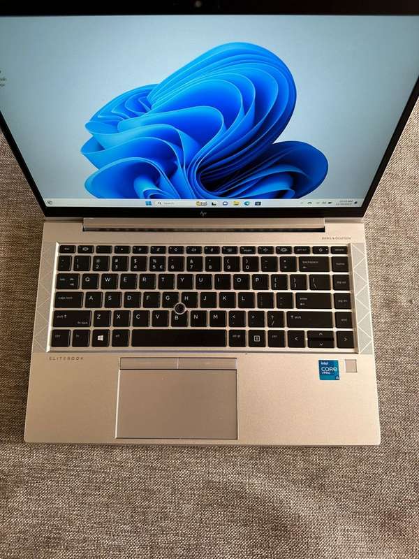 EliteBook 840 G8, 11th Gen i5 16GB RAM, 256GB NVMe SSD, 14` FHD Display Still with Hp Warranty