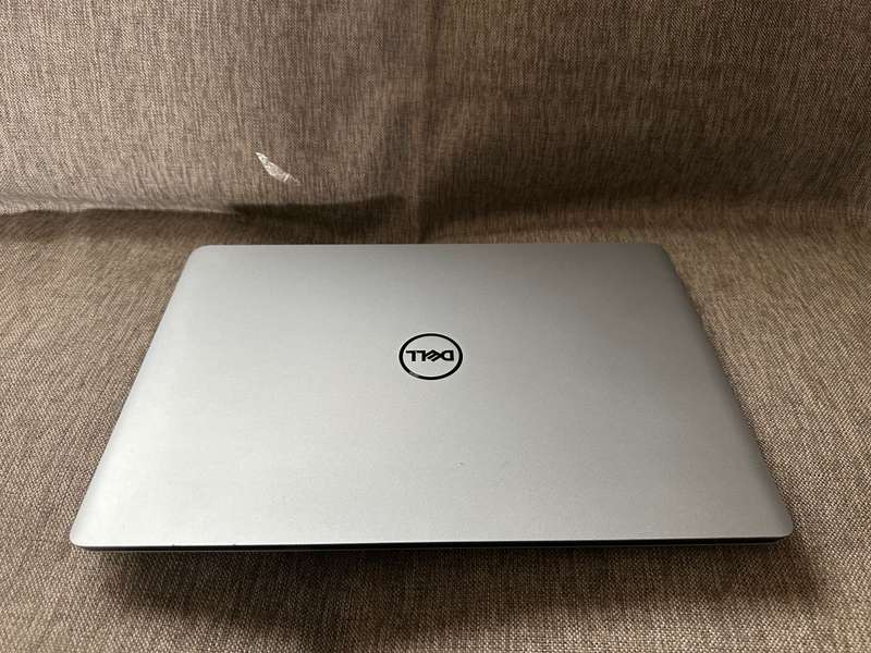 Dell Vostro 5581 8th Gen Intel Core i5-8265U, 16GB RAM, 256GB m.2 SSD,, 15.6` FHD