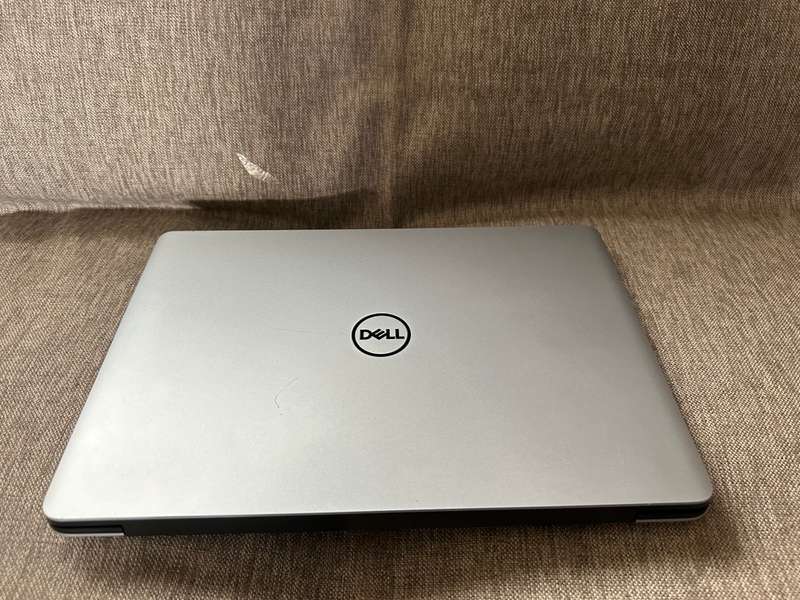 Dell Vostro 5581 8th Gen Intel Core i5-8265U, 16GB RAM, 256GB m.2 SSD,, 15.6` FHD