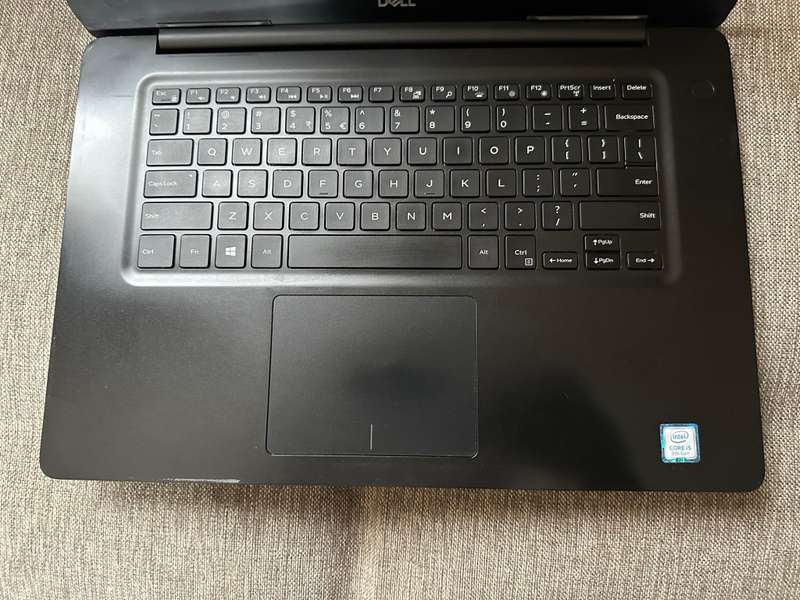 Dell Vostro 5581 8th Gen Intel Core i5-8265U, 16GB RAM, 256GB m.2 SSD,, 15.6` FHD