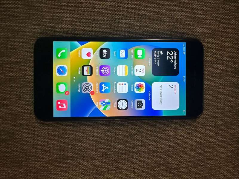 I PHONE 8 PLUS 128GB 83% BATT HEALTH NO FINGERPRINT SENSOR