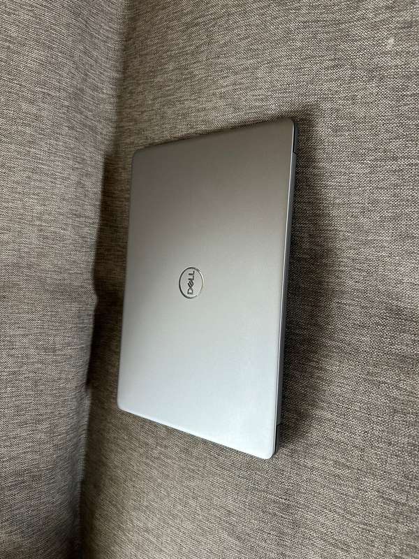 DELL Vostro 13  5370 8th Gen Intel Core i7-8550U 16gb Ram 512gb Ssd Mint Condition