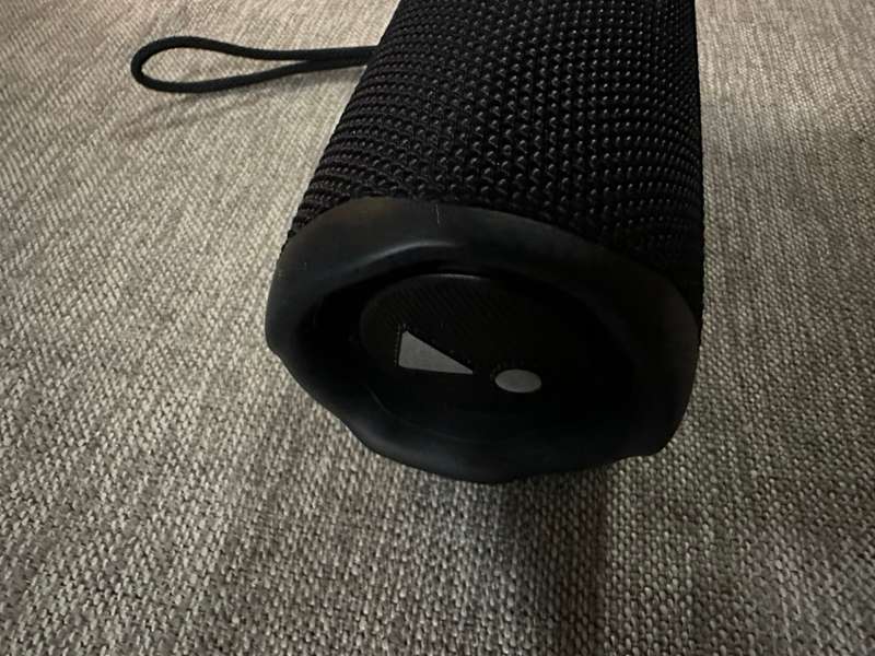 JBL Flip 6 Portable Waterproof Bluetooth Speaker Mint Condition