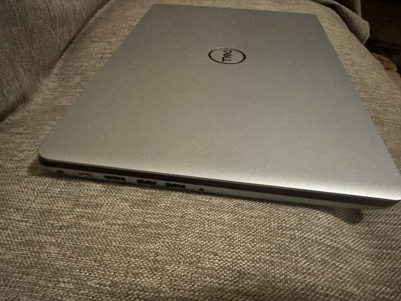 Dell Vostro 5581 8th Gen Intel Core i5-8265U, 16GB RAM, 256GBSSD,, 15.6` FHD