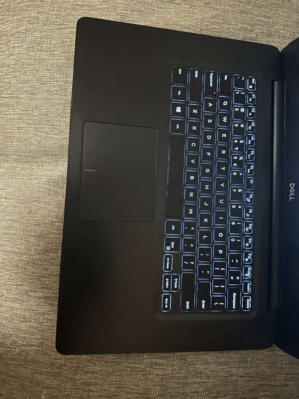 Dell Vostro 5581 8th Gen Intel Core i5-8265U, 16GB RAM, 256GBSSD,, 15.6` FHD