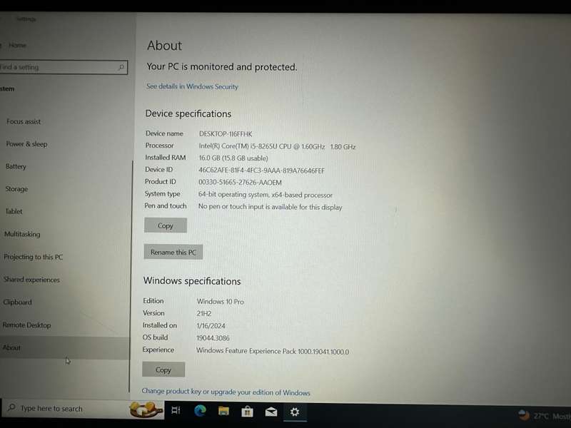 Dell Vostro 5581 8th Gen Intel Core i5-8265U, 16GB RAM, 256GBSSD,, 15.6` FHD