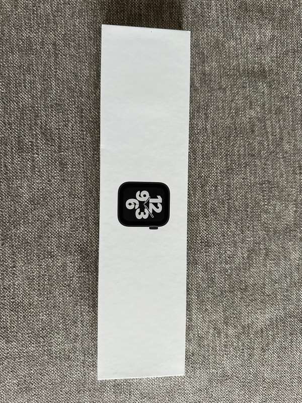 APPLE WATCH SE  MODEL A2352  44MM GPS