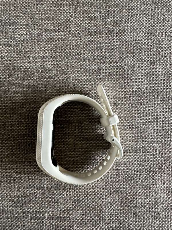 Garmin Vivosmart 5 Activity Tracker (Small/Medium) - White Mint As New