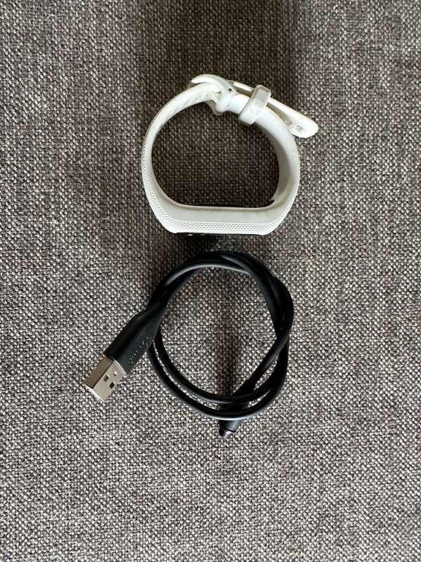 Garmin Vivosmart 5 Activity Tracker (Small/Medium) - White Mint As New