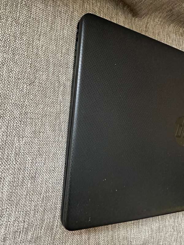 **BARGAIN BUY**  HP 15 N4020, 4GB RAM, BLAZING 256GB SSD -WORTH R7k - GRAB IT@ JUST R3299!