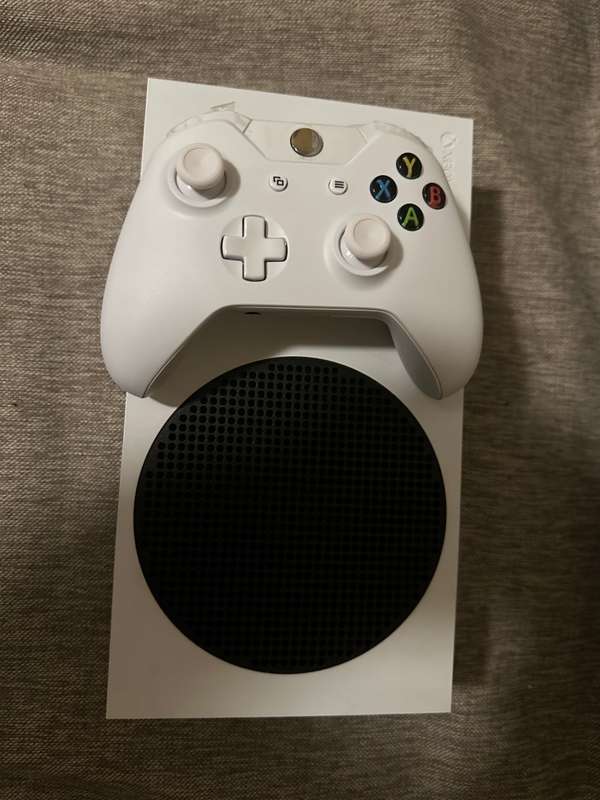 X BOX ONE SERIES S DIGITAL  512GB SSD MINT AS NEW