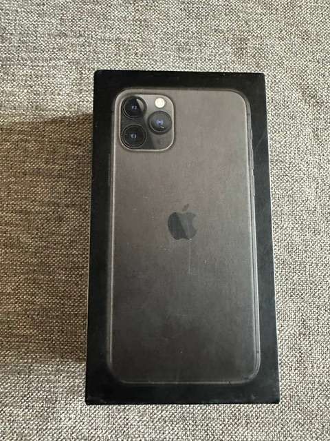 I PHONE 11 PRO 64GB 80% BATT HEALTH MINT CONDITION