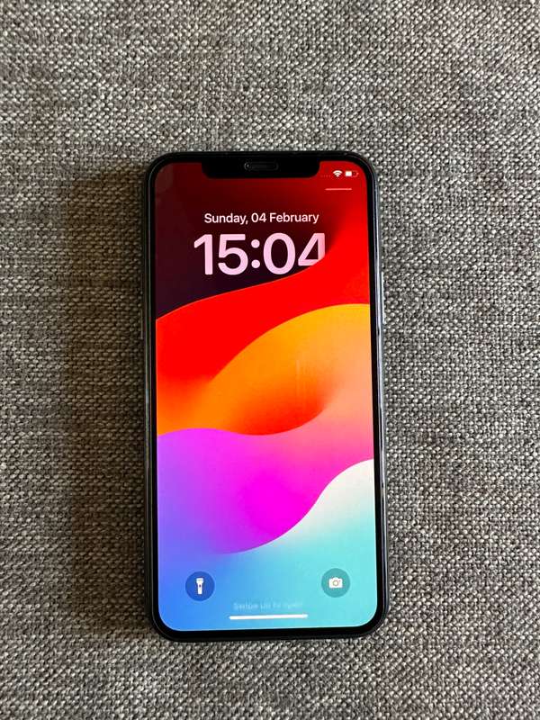 I PHONE 11 PRO 64GB 80% BATT HEALTH MINT CONDITION