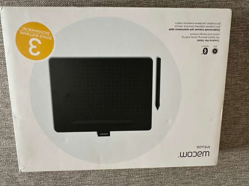 Wacom Intuos M Drawing Tablet Black