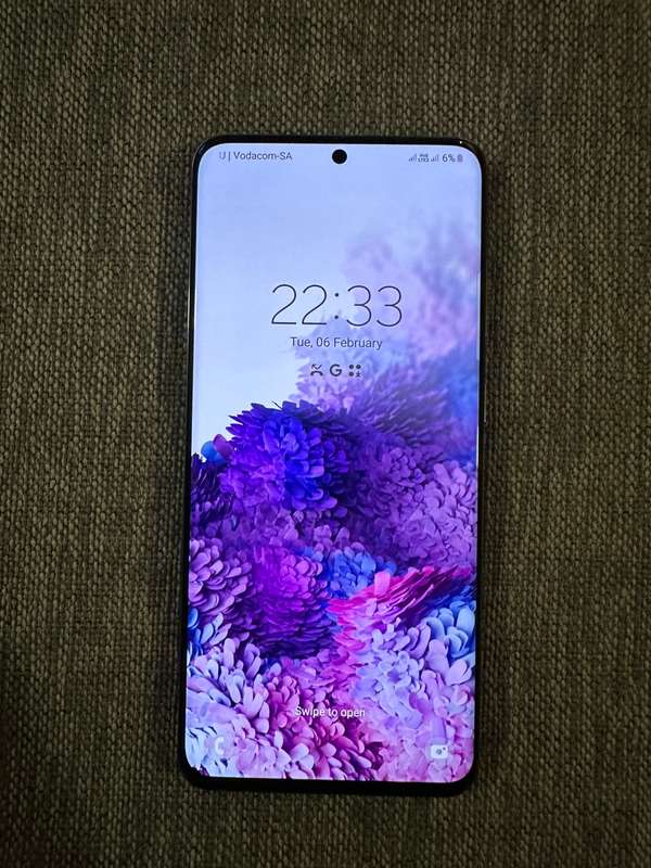 Samsung Galaxy S20 Sm-G980F/Dual Sim 128GB 8gb ram grey Mint Condition
