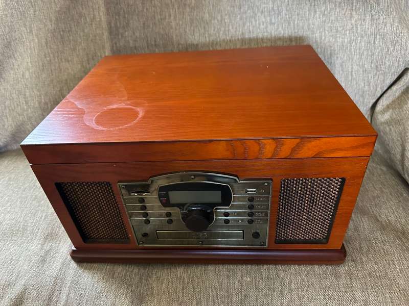 Crosley Troubadour CR7002A Entertainment center Record Player/Turntable