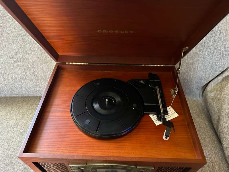 Crosley Troubadour CR7002A Entertainment center Record Player/Turntable